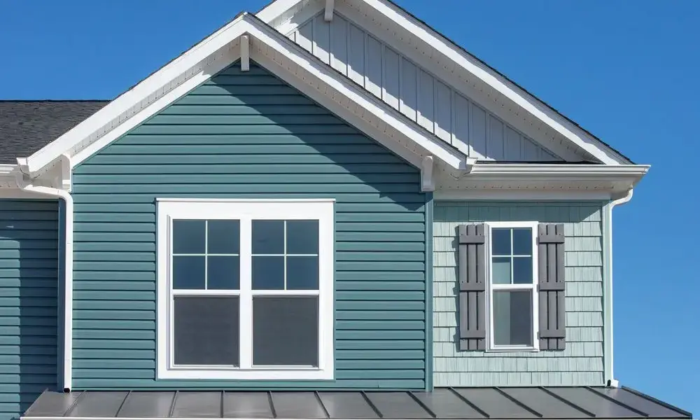 Roof repair and inspection services in Universal City